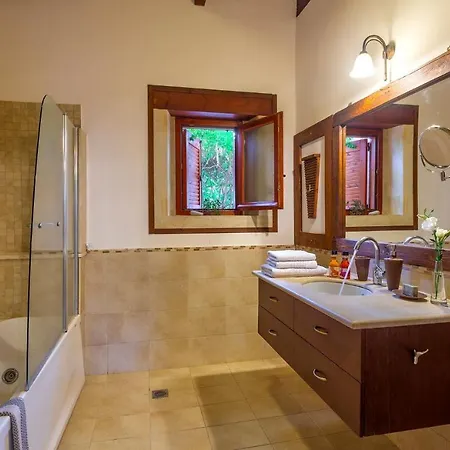 Exclusive Crete Asteri 4 Bedroom Private Pool Rethymnon